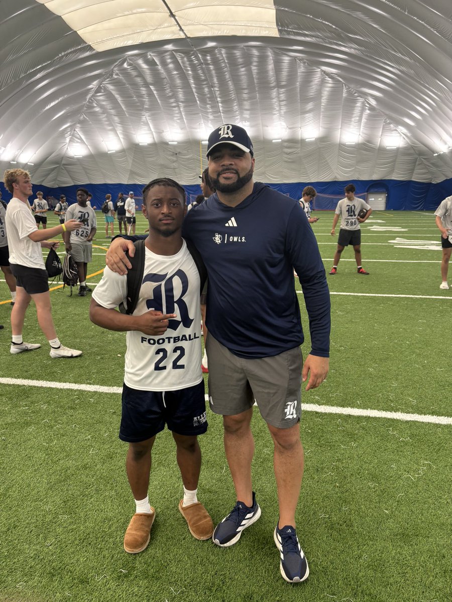 lyn2nice's tweet photo. Thank you @RiceFootball for inviting me out to an amazing camp went 4-0 in 1on1s! Loved the atmosphere and enjoyed the coaching from all coaches. Appreciate @CoachWilson_ and hope to build a stronger relationship! https://t.co/nualsHlujn