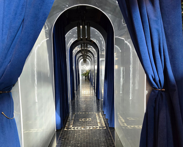 TOEvProductions's tweet photo. POV: You clipped out of reality and ended up inside a Turn of Events install.
Inspired by the haunting aesthetic of The Backrooms. 
#backrooms #liminalspaces #movie #A24 #stayingonourTOEs #events #lasvegas #drapery #decor #swag #eventdecor https://t.co/K8szEr2AfE