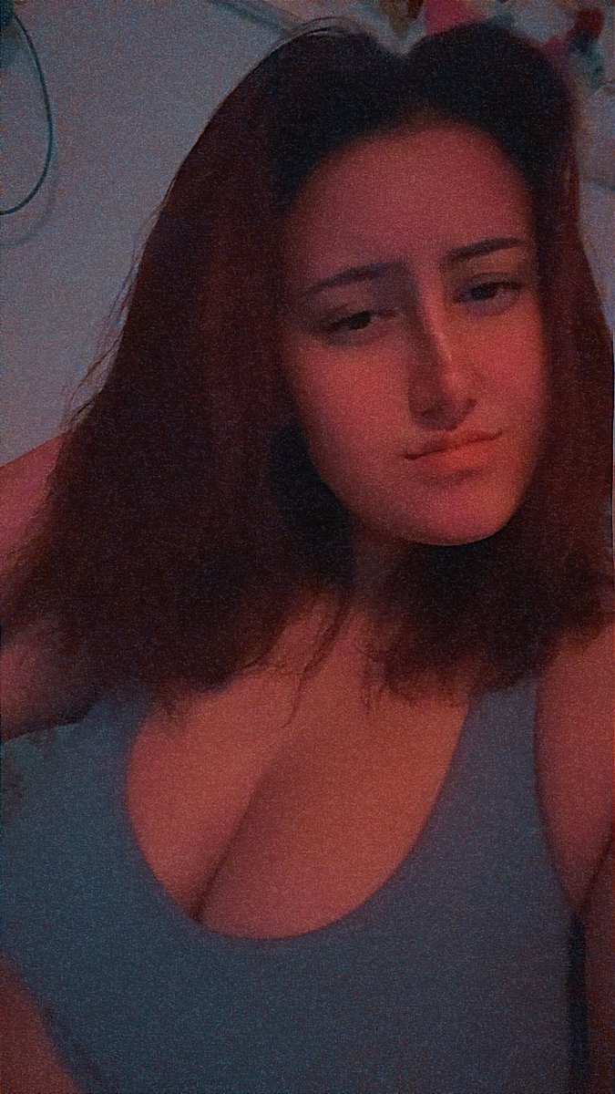 Michiko_bs's tweet photo. Didn’t took a nap, instead I went to shower and after that I literally made Natural sugar free Ice tea🥱

Still look so tired af ;( https://t.co/cB8OdKINbi