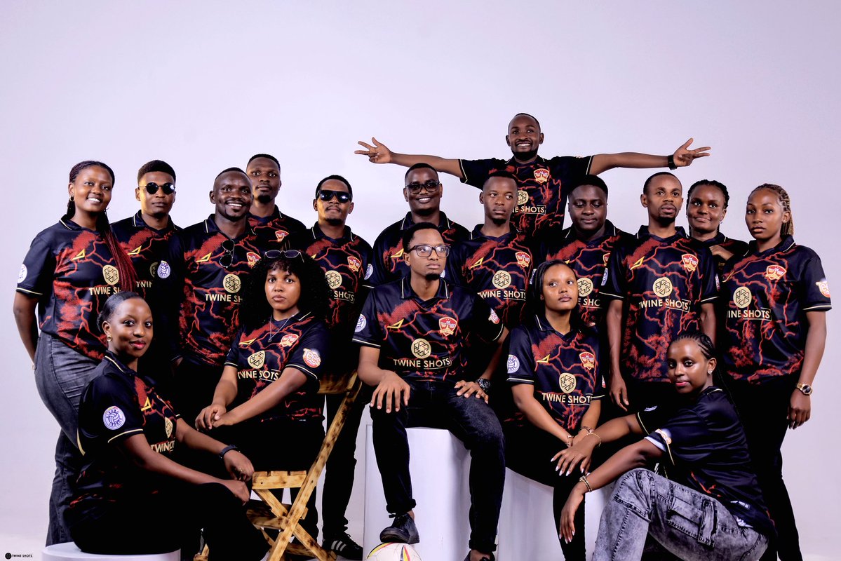 Kobs_Fifi's tweet photo. Jokes aside, this kit is really beautiful 🥰 https://t.co/HQAmexQxI0