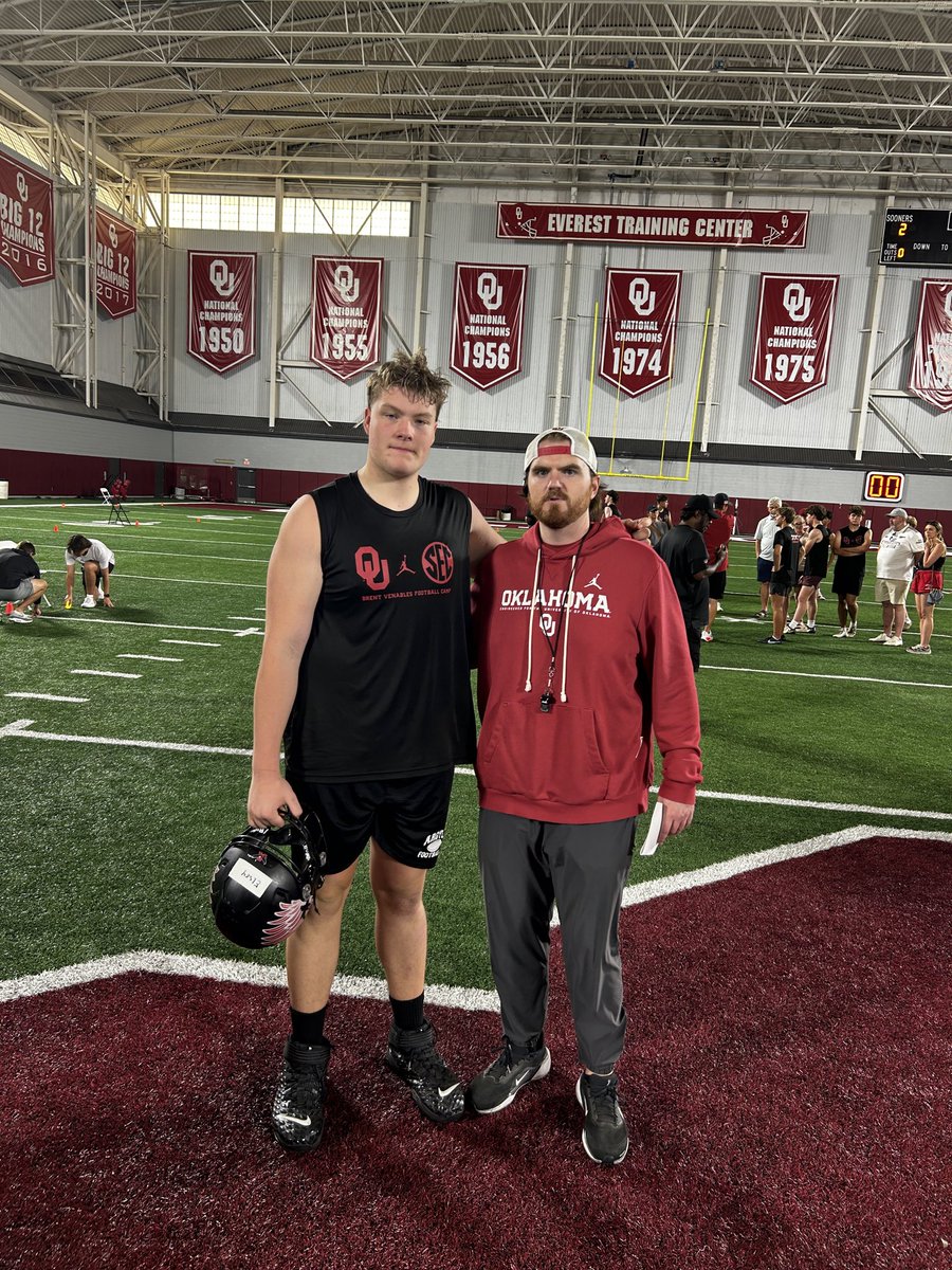 ElseyMemphis's tweet photo. Thank you to @_ClaytonWoods @OU_CoachB @OU_Football for an incredible day at camp. https://t.co/hIuW7Bkig2