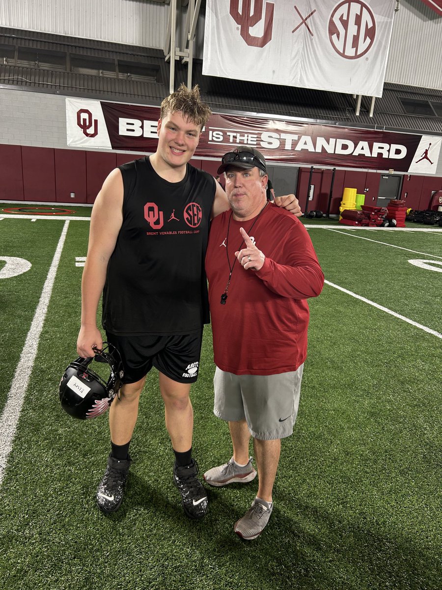 ElseyMemphis's tweet photo. Thank you to @_ClaytonWoods @OU_CoachB @OU_Football for an incredible day at camp. https://t.co/hIuW7Bkig2