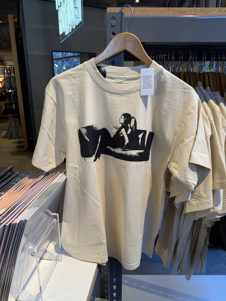 defaultivory's tweet photo. @GrandeTourNews @ArianaToday @GrandeeHub the merch at urban across the street from the sf pop up 🩷 https://t.co/mnhy0LN3rF