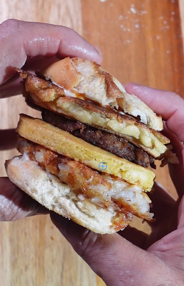 veganhackspod's tweet photo. Vegan Breakfast Sandwich https://t.co/KyfnMvPp70