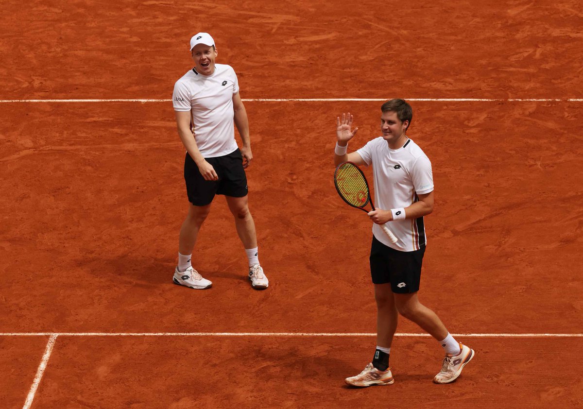 UNCAvlMTennis's tweet photo. Wishing good luck to our very own Henry Patten '19 in the @rolandgarros men's doubles final tomorrow!
Catch the action at 5 AM EST on TNT ๐บ
#ALLinAVL https://t.co/LDSRXZ744u