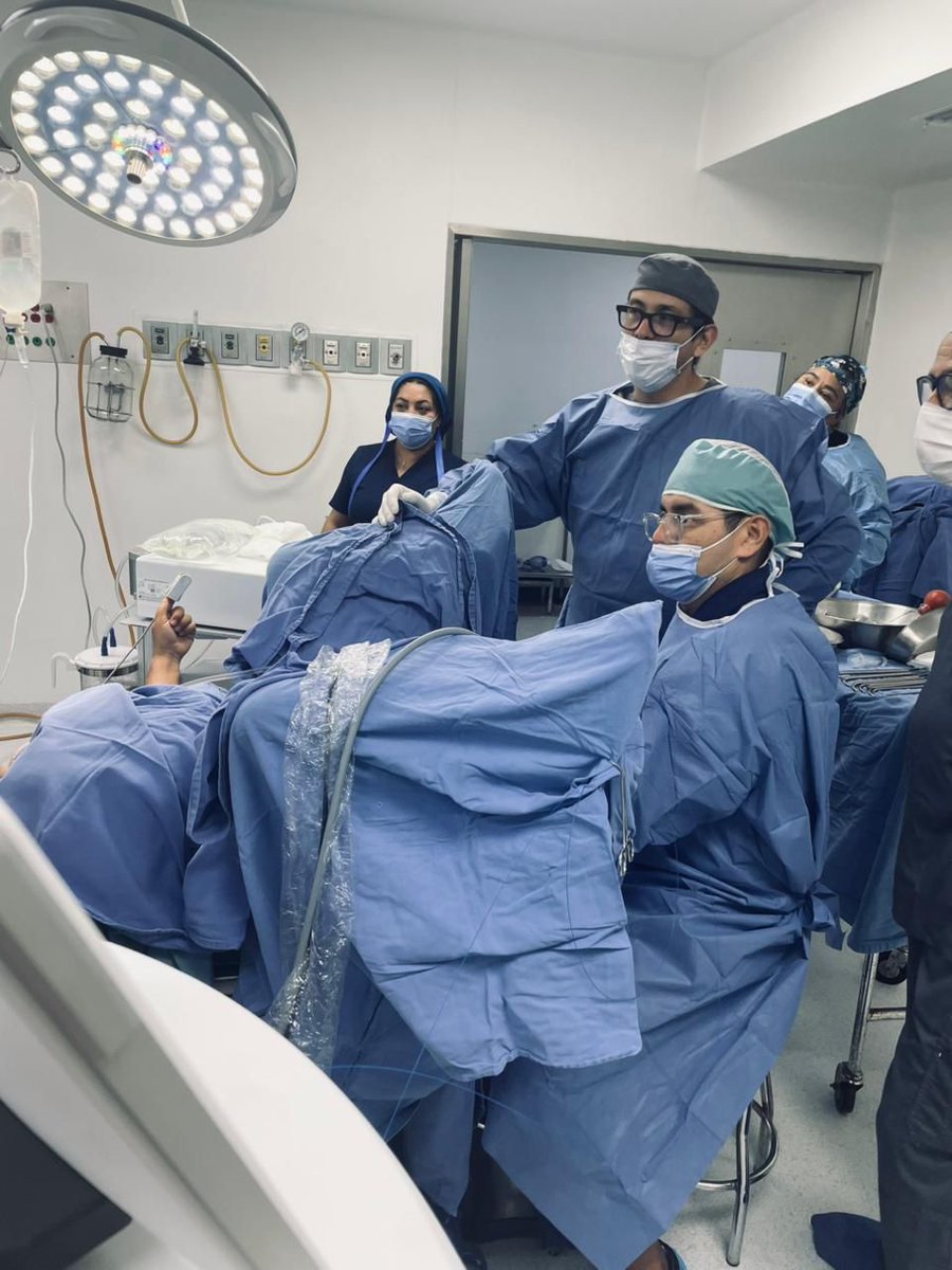 IsssteEdomex_'s tweet photo. 📷 #COMUNICADO
Hospital General “Ciudad Juárez” del ISSSTE en Chihuahua realiza primera jornada de cirugía láser de próstata.
📷https://t.co/o8FMLkqM21 https://t.co/jZlAhMe2nU