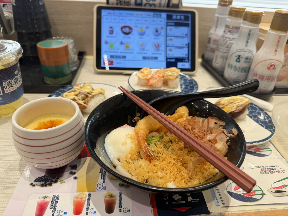 Again_971's tweet photo. 全世界倒数第一正经之人。
恶行有在电梯里摸我屁股，在吃饭的时候摸我大腿，在车上把手伸我裤子里摸我b，在我摘美瞳的时候从背后贴过来乱摸，在我洗完澡之后从背后插了我两下自己跑去洗澡。
#le #wlw https://t.co/WNMt8NDdqO