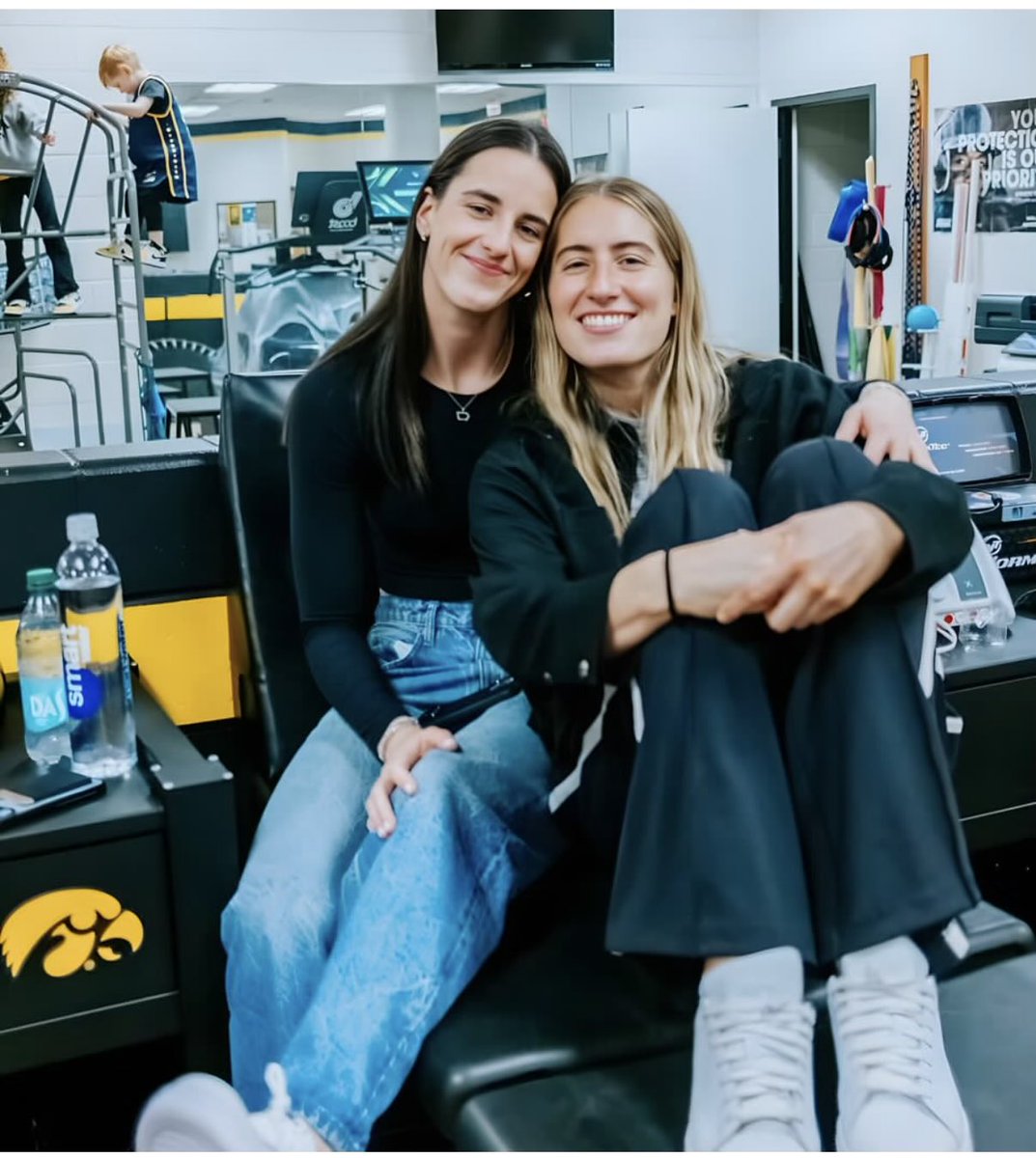 52Lowkeykid's tweet photo. Still one of my fave pics of them ❤️ https://t.co/QBf3hVroyR