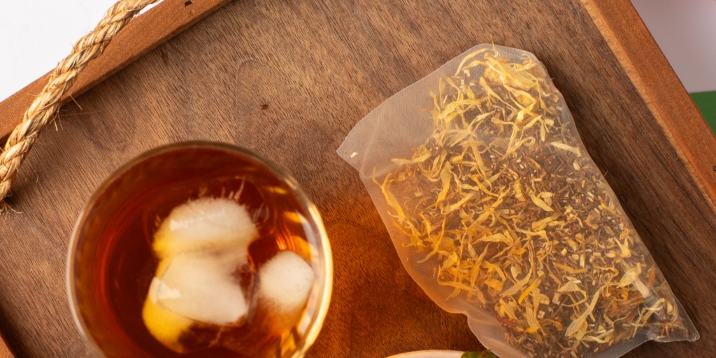 AdagioTeas's tweet photo. 🍋 Some iced teas are for sipping slowly, and others disappear in five minutes.

Green Rooibos Lemonito is definitely the second one. 🍃

🎁 Free sample with any $29+ purchase:
https://t.co/DTiQmciRBC https://t.co/iajXndqikB