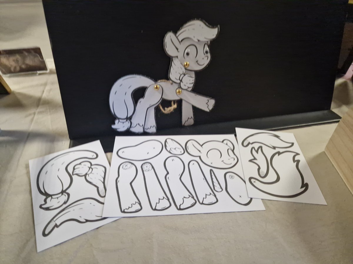 AssasinMonkey's tweet photo. Preview for those who signed up for EponaFest Art Jam Workshop

There will be plenty of other arts and craft tools if you dont have your own, including stuff for coloring your paper puppet! https://t.co/gjZnJpYhKV