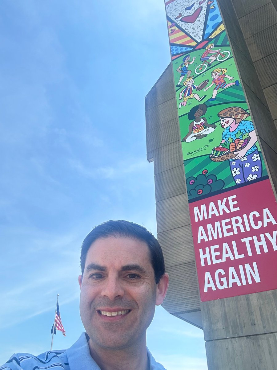DrNeilStone's tweet photo. I'm at the Department of Health!

Do you think RFK Jr is in? Maybe we can have a chat 

MAHA! https://t.co/tQb7O9lVkW