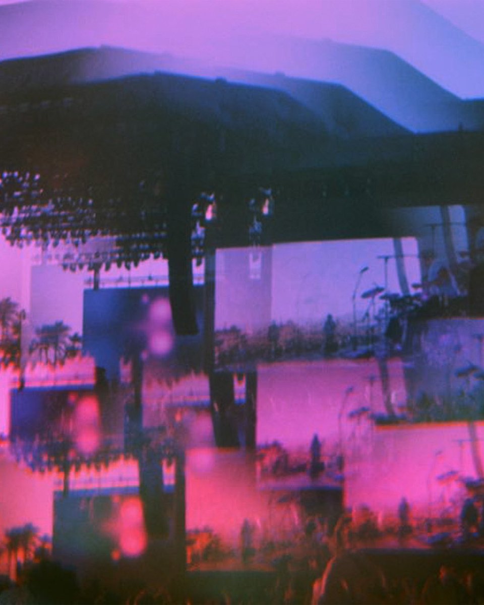 pooshdotcom's tweet photo. If summer had a love language, it would be live music. #poosh @AppleMusic 

get inspired: https://t.co/sFD8F2Iunt https://t.co/rh6pwVYqih