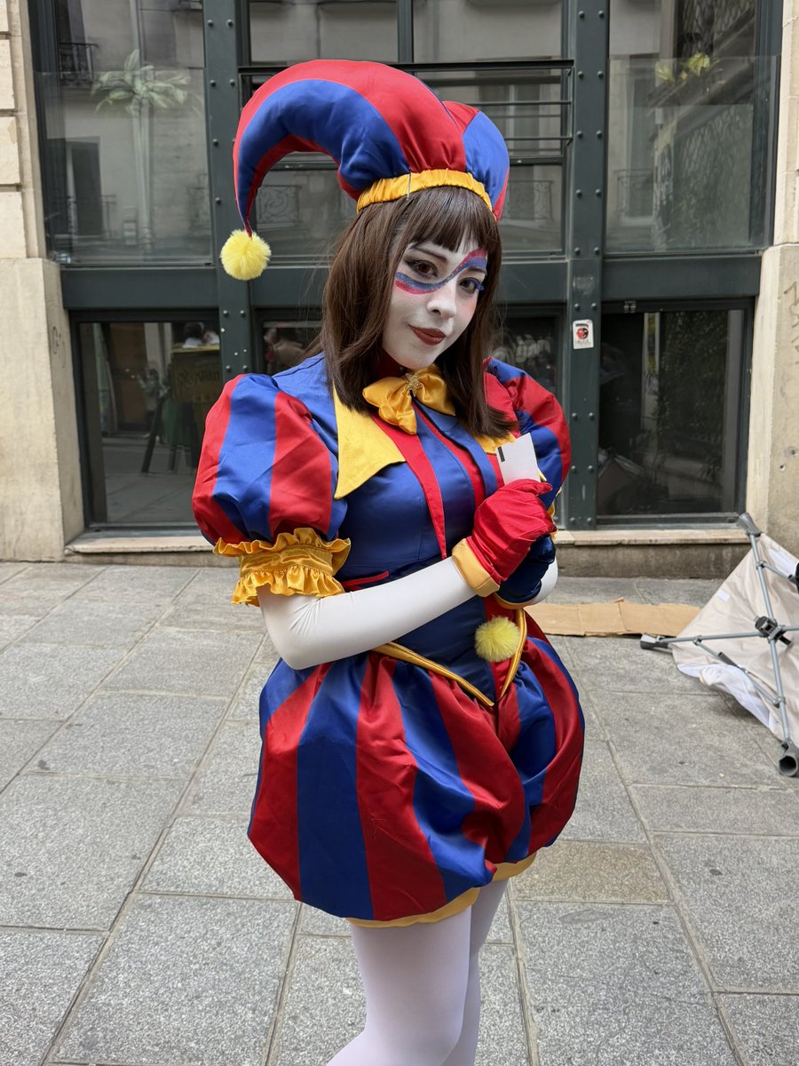 LeGrandRex's tweet photo. Ce soir, #TADC débarque au #GrandRex… et les fans ont mis le paquet ! 🎪🔥 https://t.co/pd07msAvpS