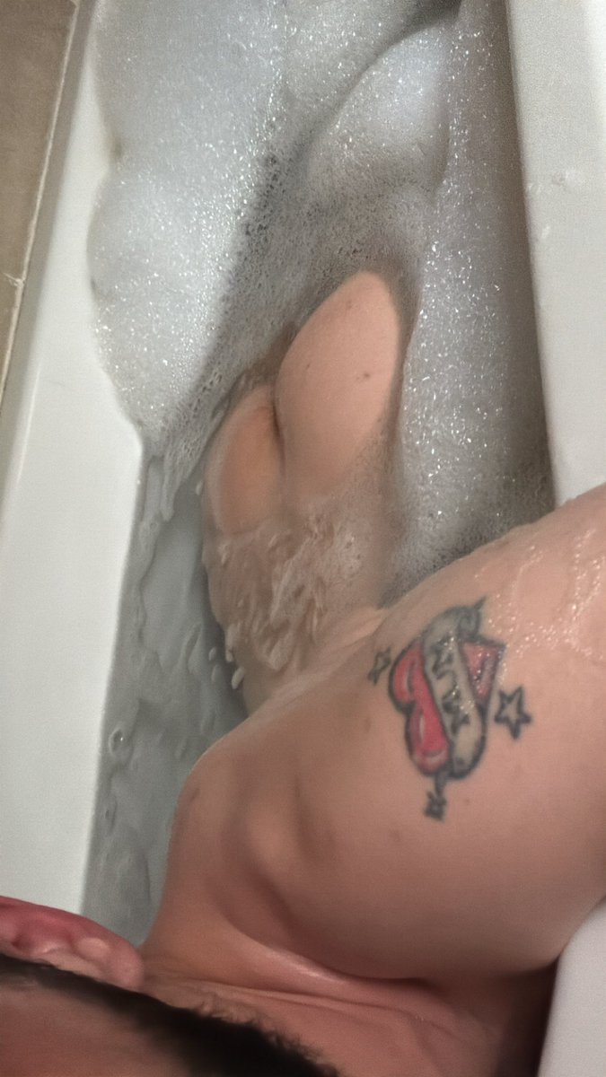 DemonDreamMaker's tweet photo. Who fancies giving me a hand then 😈😈😈 you decide which one you want front or back 😈😈😈

#gay #gaychav #daddysboy #cumdump #bottom #top #chudai #twunk #bodybeautiful #tattoos #youngdumbandfullofcum #naked #Blueeyes #beardedguy #jockharness #horny https://t.co/Me5kOztU3C