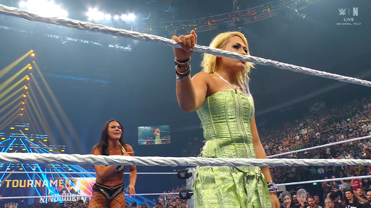 EliteClubS0B's tweet photo. GIULIA HAS OFFICIALLY TURNED ON KIANA JAMES.

WOW 🔥

#SmackDown https://t.co/BKMLZoXHZh