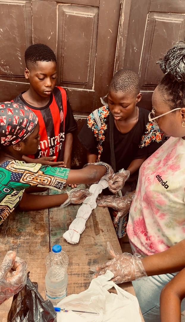 NewLifeNG's tweet photo. Small hands. Big creativity. Sharp minds.

That's skill building at Neli Foundation.

#NeliFoundation #APLOY #TieAndDye #SkillsForLife #Bariga https://t.co/lH6VNmunur