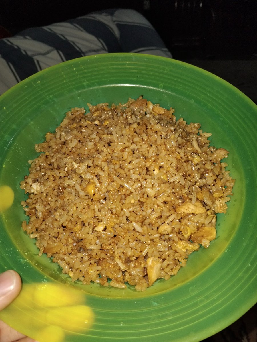 everyjsc's tweet photo. nasi goreng paling enak di dunia adalah nasi goreng buatan suami akuuuu😍😍😍😋❤️ https://t.co/QVzlvVmVC8