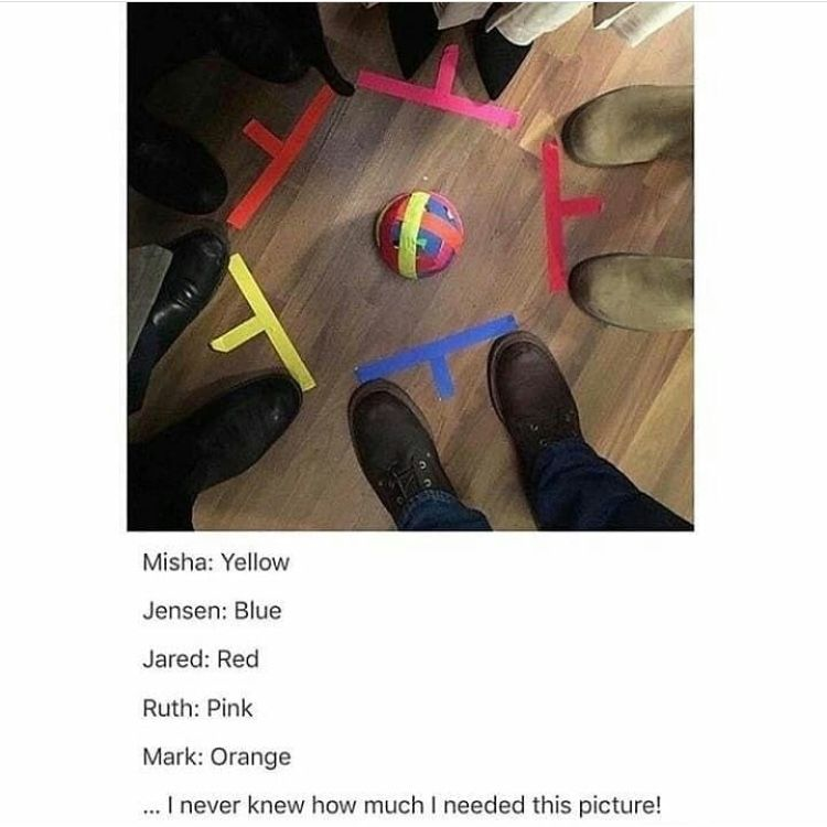 Sini_Hyun's tweet photo. I just read that after each season, they added their tape to the ball… 🥺 https://t.co/28qze6EloR