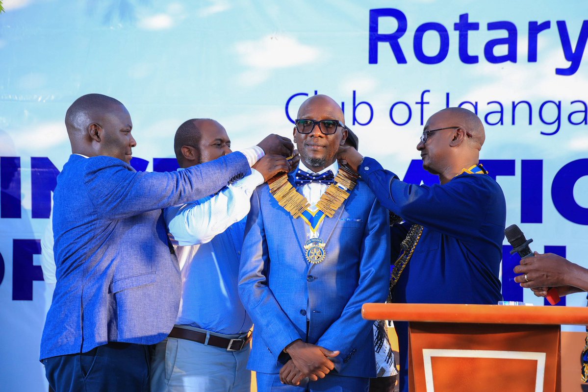 Dhamuzungu_p's tweet photo. It was a great honor to witness President Elect Kassim Ssimbwa of @RotaryIganga accept the mantle of leadership with grace and humility.

Congratulations, PE Kassim. 
May your year of service inspire hope and leave a lasting impact. 

#RotaryEyamba https://t.co/eK0ZAg9aro