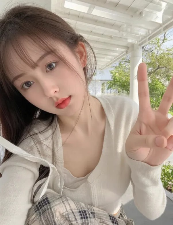 CongTam72038's tweet photo. 怡君 158cm 45kg D奶 21歲、氣質漂亮、甜美撒嬌、主動親親抱抱、女友FU滿滿」類型
#女友感 #女友感滿滿 #甜美女友
#撒嬌 #愛撒嬌 #甜美撒嬌
#主動抱抱  #親親 #黏人女友
#氣質美女 #清純氣質 #學生妹氣質
#甜美聲音 #奶音 #軟萌聲音 https://t.co/5pMt2D9rF9