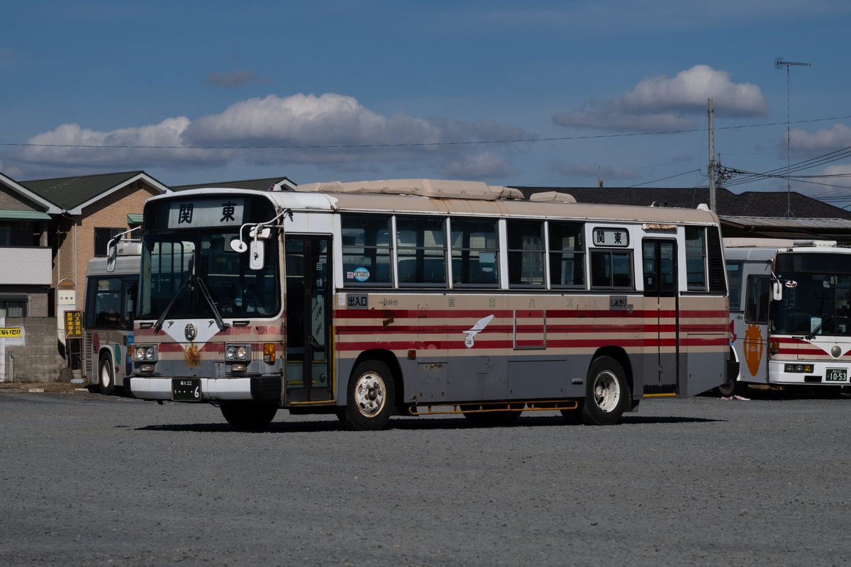 Blocking801's tweet photo. 先日は関東自動車の6号車を起用した貸切会の主催をさせていただきました。
天候にも恵まれ、貴重な前後扉の6Eを堪能することができました。
乗務員様、参加者様ならびに関係者の皆様に感謝申し上げます。

関東自動車
栃木22う6 P-RM81G(88年式)
日デ＋富士重6E https://t.co/klGme9kQzQ