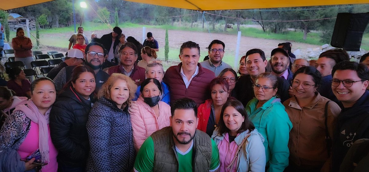 DavidMtzTlax's tweet photo. Saludamos a nuestro amigo Alfonso Sánchez García @sanchezgarciatx  en Santa Cruz Tlaxcala. Siempre es un gusto compartir un momento y enviar buenos deseos. 

¡Que sigan los buenos tiempos! 👌 https://t.co/UI48Silyil