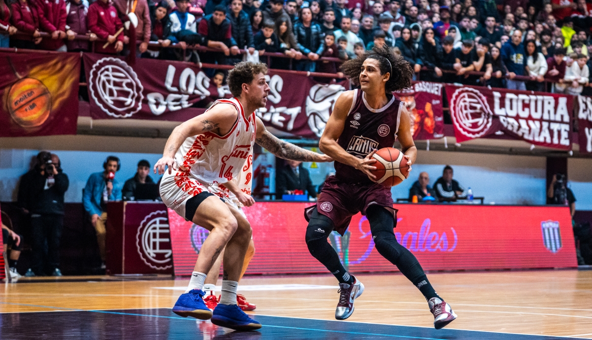 Pickandrollweb's tweet photo. ¿Por qué Junior Merchant fue el MVP?

Analizamos la actuación de un jugador que brilló en las finales de la Liga Argentina, cambiando por completo la fisonomía del enfrentamiento ante San Isidro. Datos y contexto de un jugar que puede seguir creciendo

https://t.co/qGOXb93I5k https://t.co/GEA6lljdSR