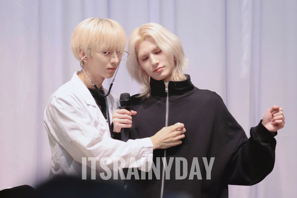 6une5de's tweet photo. 오랜만에이사진보고 금발쌍딩이 ㅈㄴ그리워하게됨 … https://t.co/iLluzto2HA