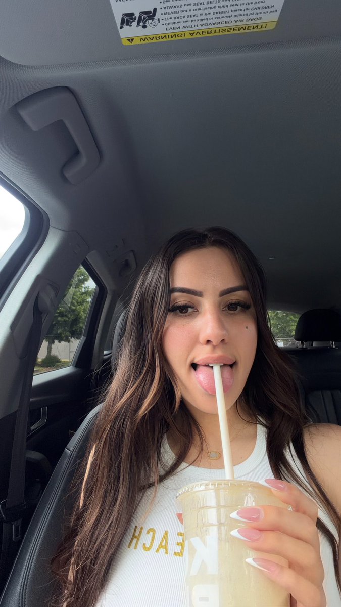 AssGodTM's tweet photo. Protein smoothie was $15. Be a good boy for me and go fetch 😛 https://t.co/H69w0gdlOF