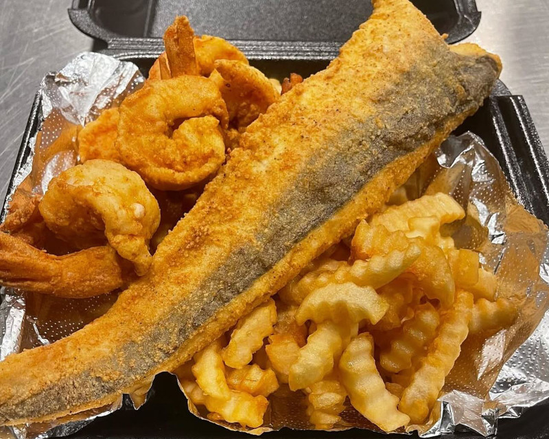 Discover_SC's tweet photo. How to Master the All-You-Can-Eat Seafood Buffet
https://t.co/tUCmabUwt4 #DiscoverSC https://t.co/0RMZ4EANgJ
