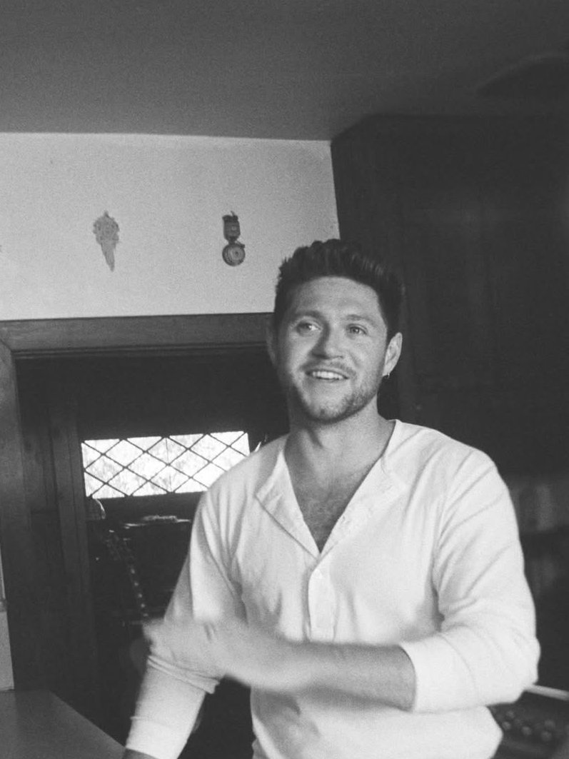 nhmidnights's tweet photo. they don’t make classy men like him anymore https://t.co/ogAK3xgkMF