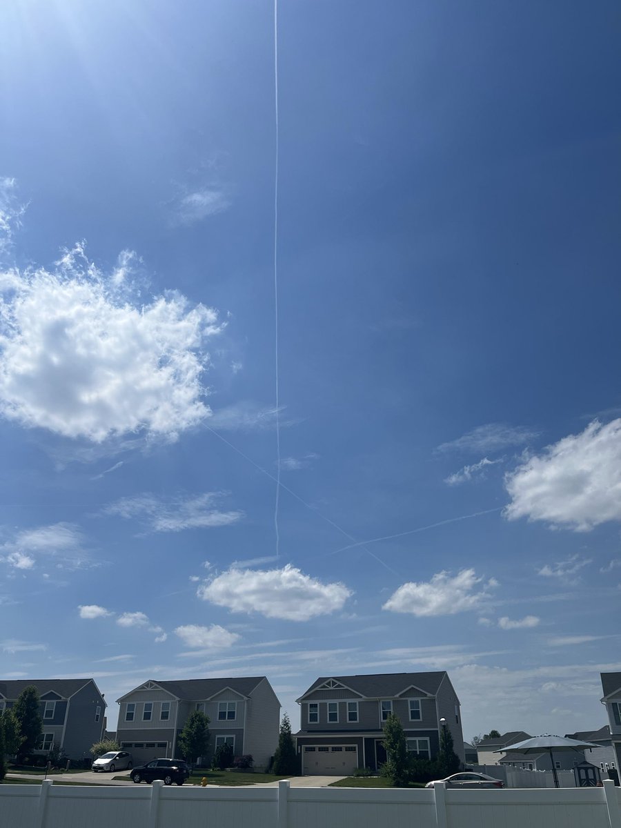 lizewski67's tweet photo. Have to chemtrail Ohio’s skies before the storms😆 https://t.co/1eQeVsVzIx