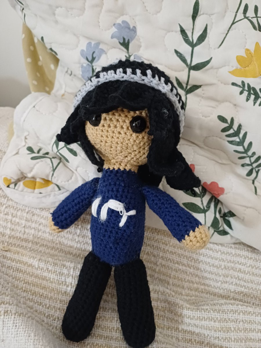 vuackza's tweet photo. LOOK GUYS MY COUSIN MADE ME A QUACKITY PLUSHIE https://t.co/n7qdei2QRZ