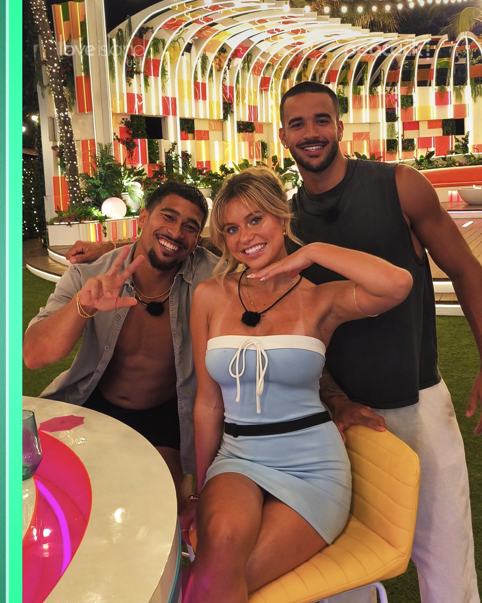Juddfab's tweet photo. Kenzie with her two fishes.
😯
#loveislandusa https://t.co/qERjqe8wcf