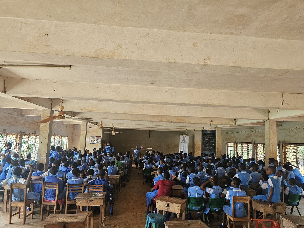 Equity_Watch1's tweet photo. ovulation, and menstrual hygiene management. The session created a safe and supportive space, empowering the girls to better understand their bodies and manage their menstrual health with dignity.
240 sanitary pads were distributed to the students. https://t.co/r6IjU9kXQY