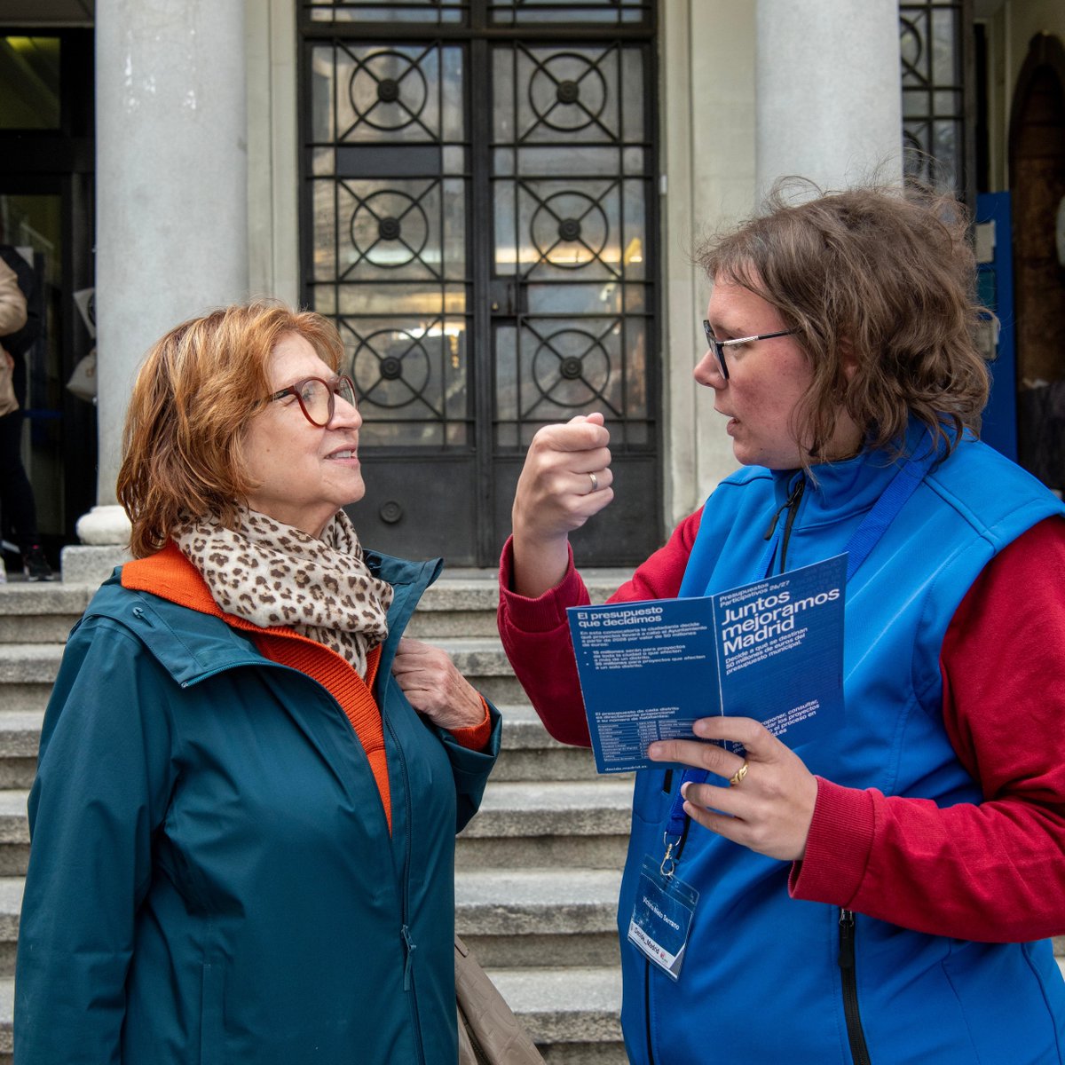 DecideMadrid's tweet photo. ☝️ Si quieres que esa idea tan chula de #PresupuestosParticipativos sea una realidad, ¡es hora de movilizarse!

🫂 Apoya proyectos
🗣️👥 Compártelos con tus personas cercanas
📲 Difúndelos en tus redes sociales

🙋✖️💞 Cada apoyo multiplica las posibilidades de que un proyecto pase a la fase de votación, porque #JuntosMejoramosMadrid

#ApoyaLasMejoresIdeas hasta el 30 de junio en https://t.co/Z3zCnNrx4J