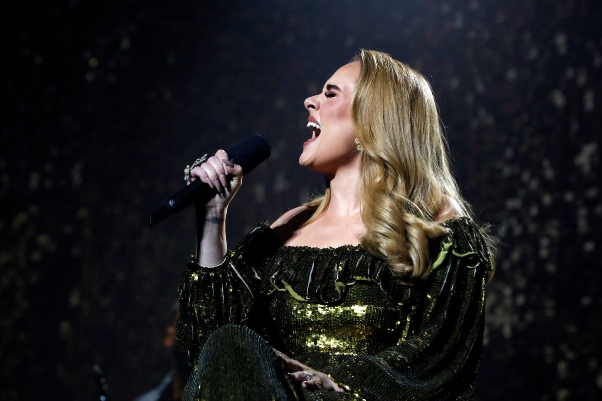 WithEverton's tweet photo. Adele ✨ https://t.co/JkRrAMrJiU