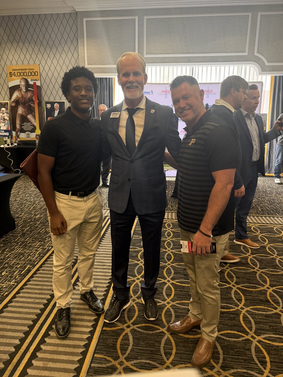 A_Roberts704's tweet photo. Had a great time at @CTouchdownClub Luncheon with Tony Gonzales speaking!  Glad @Coachward1 was hanging with me at the event! https://t.co/cL7LxLLrJw