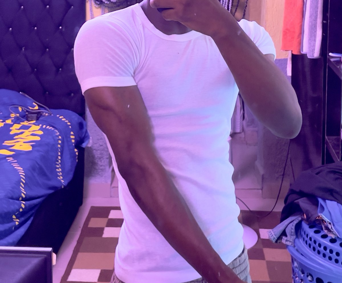 Spar_tacuss's tweet photo. Triceps 😼 https://t.co/qJ6SIBZbRD
