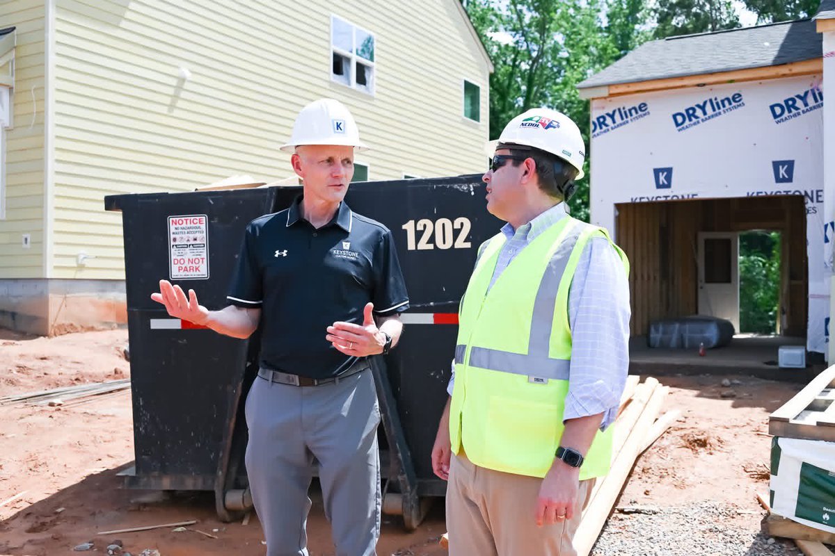 NCDOL's tweet photo. Commissioner @LukeFarley visited the @kchhomes Mayes Meadow site to meet with team members and highlight the importance of workplace safety across North Carolina’s growing construction industry.

The NC Department of Labor appreciates the partnership and hospitality of Keystone Custom Homes and the Mayes Meadow team as they continue working to build strong communities throughout North Carolina.