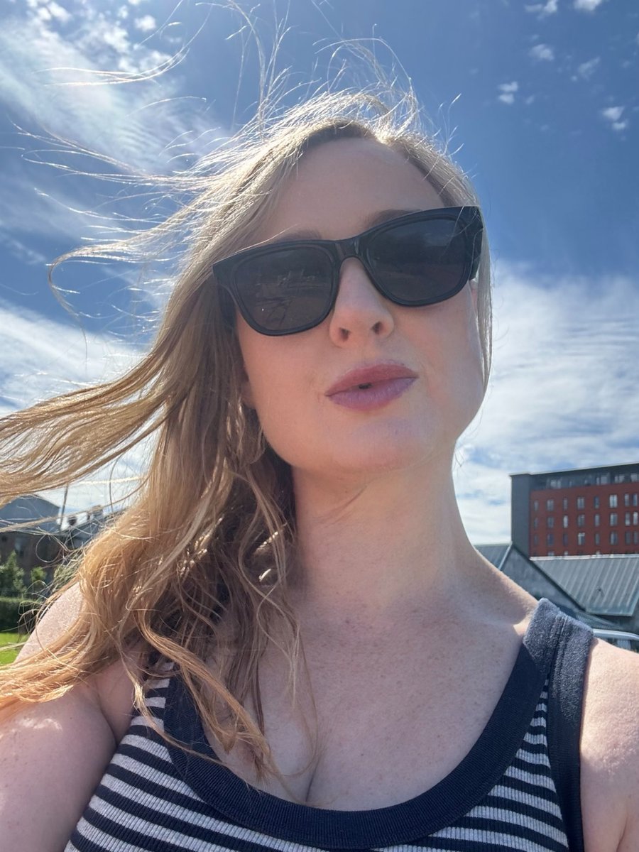 ABCQuinn's tweet photo. The sun’s back! 🌞😎

Thank you to @amazingradio and @AmazingRadioUSA for 11 plays of I Keep Reaching For The Sun by Gates Of Light this week 🙏🏻📻

🔗 https://t.co/sRvG84FfOs https://t.co/6Wq6VB5bYN
