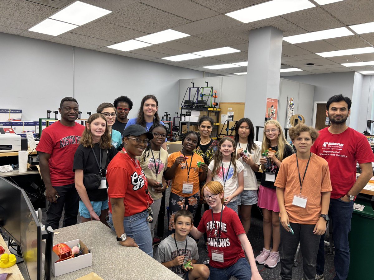 ApsuMathStats's tweet photo. Our Data Science campers got a behind-the-scenes look at the Makerspace in the @APSULibrary. From 3D printers to virtual reality headsets, the students explored the incredible tools that help turn creative ideas into reality!
#APSUMathStats | #APSUCoSTEM https://t.co/FBlbGa0Uuf
