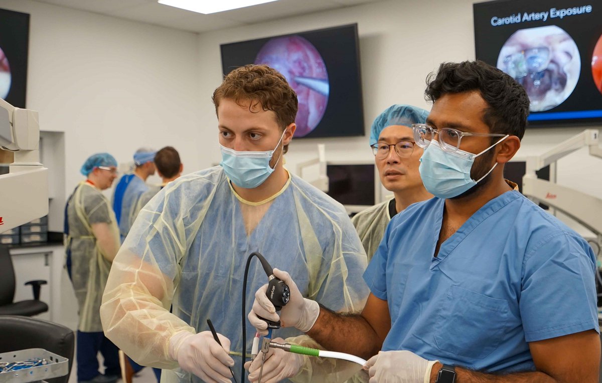 WashUNeurosurg's tweet photo. This past weekend, Neurosurgery and Otolaryngology hosted the annual Anterior Skull Base Course, bringing together trainees and expert faculty for hands-on training in open and endoscopic skull base techniques. 

Thank you to all who participated! https://t.co/AQSH0nUqkz