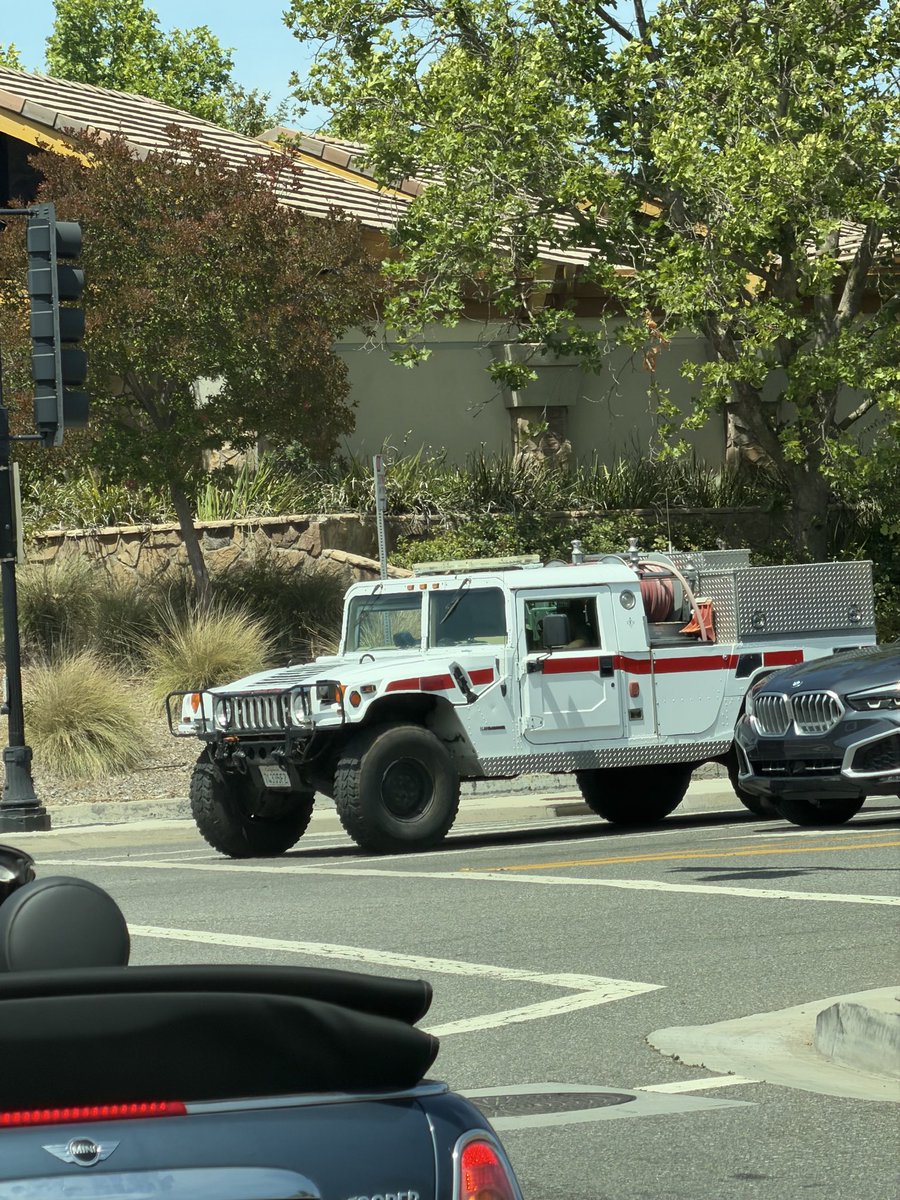 ofrdvic's tweet photo. The private guys are coming out of hibernation #Socal #CA #Fireseason #H1 https://t.co/66whXlTbTJ