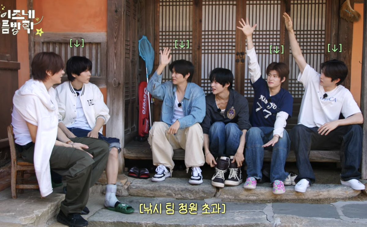 binbinmood's tweet photo. 또 혼자 로리 자세네 https://t.co/8P0V8WlhDY
