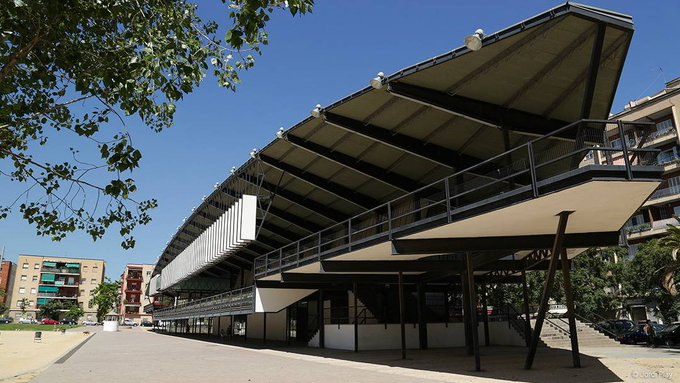 IpsoLook's tweet photo. Diumenge, com cada primer diumenge de mes, Mercat Masadas, trens, modelisme, col·leccionisme i joguines al antic canòdrom Meridiana, de 10:00 h. a 14:00 h, excepte agost, per vacances. No us espanti la cua, regular l'aforament foragita indesitjables! #EscalaN #EscalaH0 #Canodrom https://t.co/zq6n2f5y0r