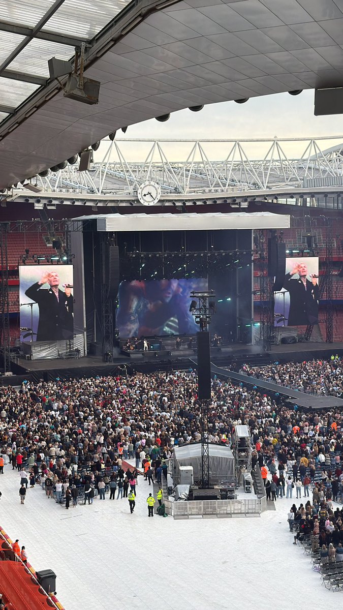 ScottR93's tweet photo. Mikey Graham nowhere to be found. 

#boyzone https://t.co/NeDc4k8g3w