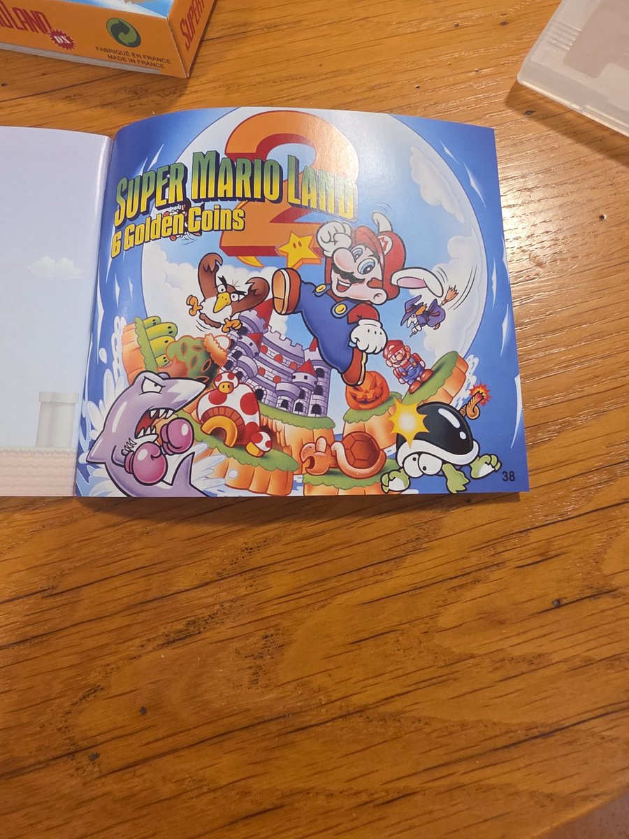 Rucan69's tweet photo. Merci à @DiscordGB_FR pour proposer cette comue géniale ❤️

édition parfaite @AlanPradet 💯🔥👍
Et on est d'accord que la fin du livret est un teasing ? 😏 https://t.co/jQt2laham4