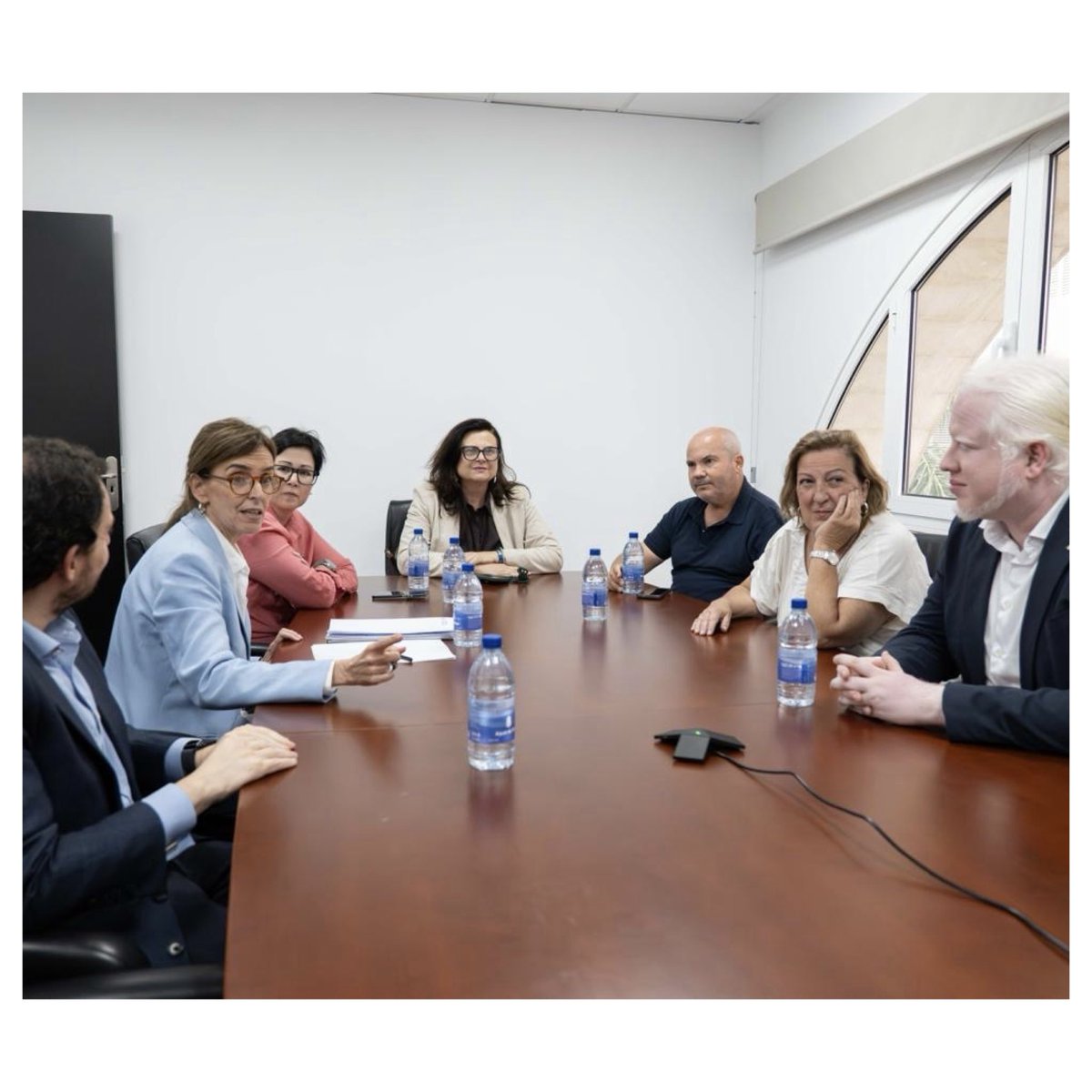 carmenfunezdg's tweet photo. Estamos en Gran Canaria escuchando a la sociedad y a quienes peor lo pasan.

Esta es la agenda de la España real: que es la agenda del @ppopular. 

Gracias a Asociación Espiral, ABILAP, CERMI y Plena Inclusión por compartir con nosotros sus preocupaciones. Sigamos avanzando. https://t.co/ybrPyxG4ug