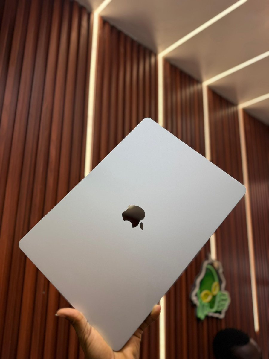 _blackofans's tweet photo. *2024 MacBook Air*
M3. 
8gb Ram
500gb storage
15 inches display 
Touch ID
Charger 🔌 

Ghc: 9k
☎️0241636577 https://t.co/eBJAOjctEf